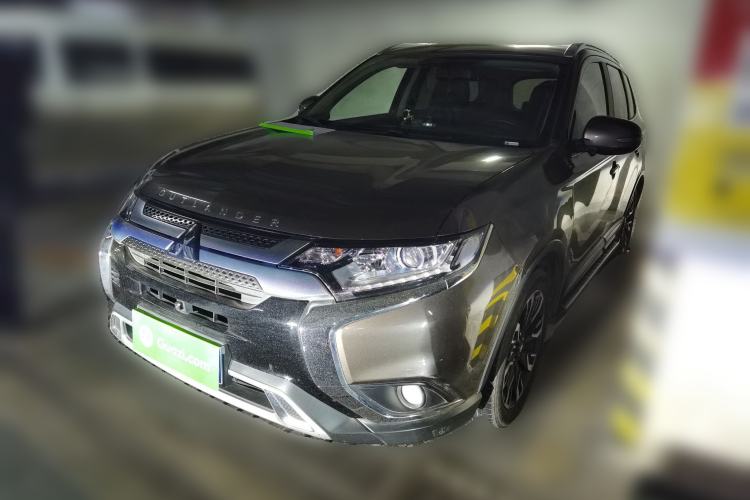 Used Mitsubishi Outlander 2019 2.0L Two-Wheel Drive Comfort Edition 7-Seater China VI Standard
