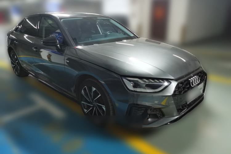 Used Audi A4L 2022 40 TFSI Luxury Dynamic Model Front Right 45 Deg