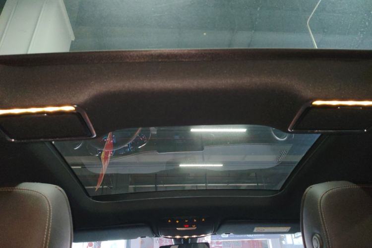 Used Mercedes-Benz GLC 2022 Second Facelift GLC 260 L 4MATIC Luxury Edition
