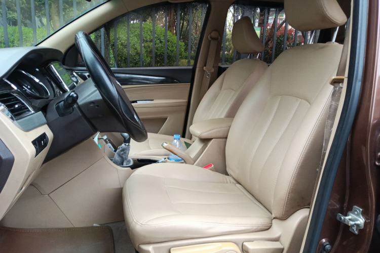 Used Baojun 730 2016 1.5L Manual Comfort Version 7 Seats China V Emission Standard