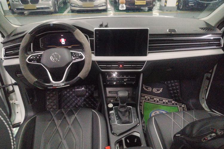 Used Volkswagen Tiguan L 2023 300TSI Automatic Two-Wheel Drive Smart Edition
