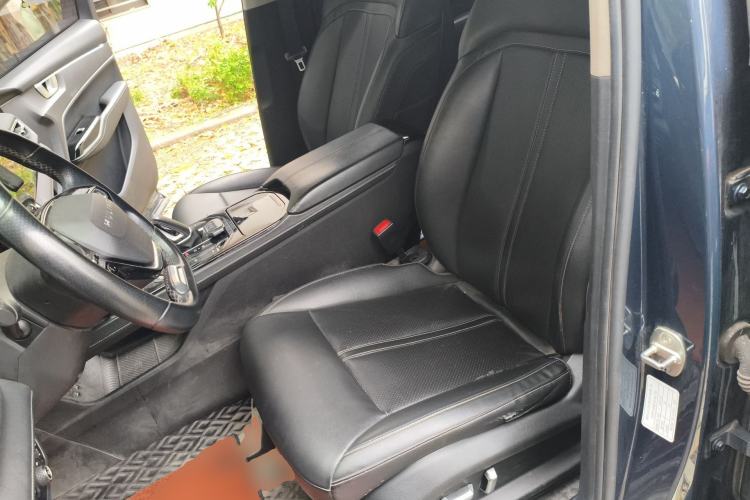 Used Wuling Victory 2020 1.5T CVT Flagship Edition Left Front Seat