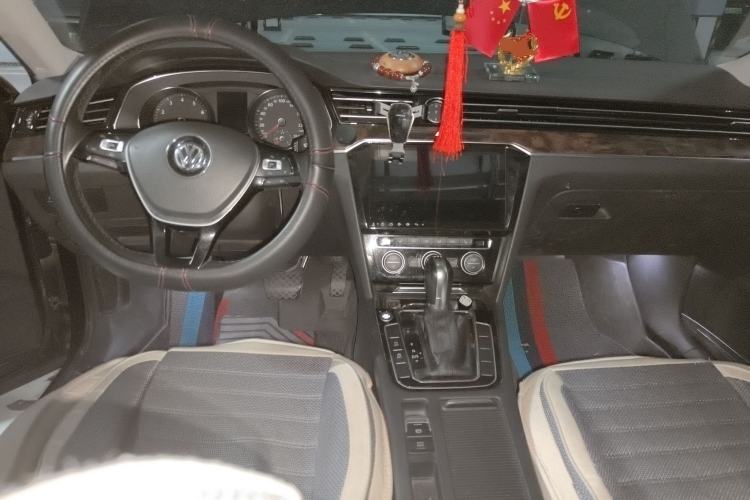 Used Volkswagen Magotan 2018 330TSI DSG Luxury Model
