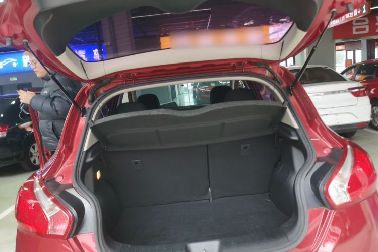 Used Nissan Tiida 2014 1.6L CVT Comfort Model