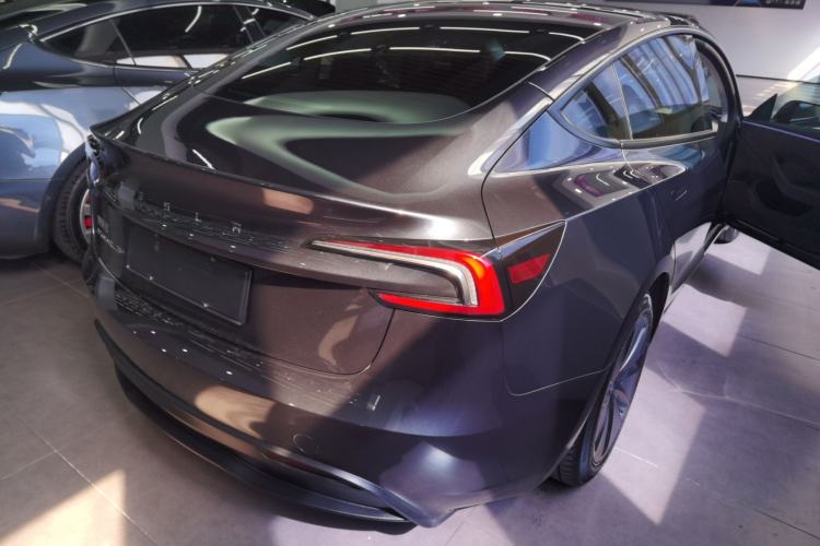 Used Tesla Model 3 2023 Long-Range All-Wheel-Drive Version
