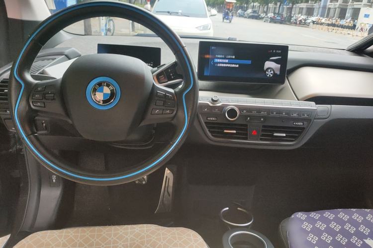 Used BMW i3 2019 Fast Charging Edition Center Console