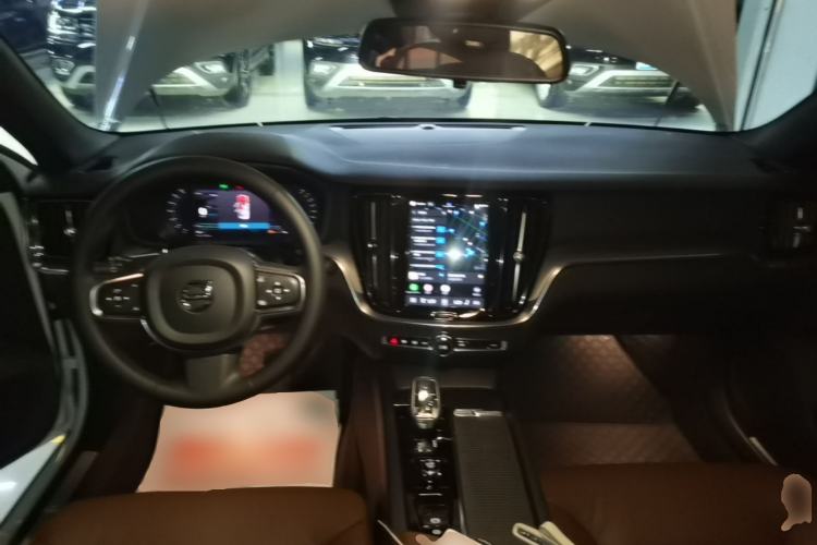 Used Volvo S60 2024 B4 Zhiyi Luxury Edition

