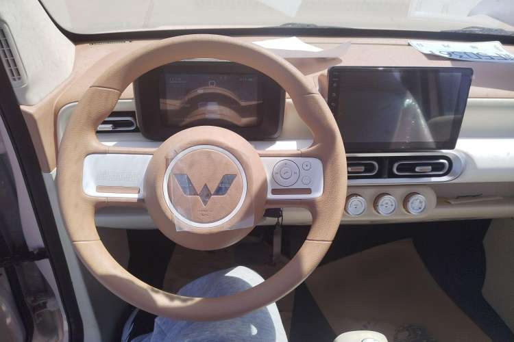 Used Wuling Hongguang MINIEV 2024 3rd Generation 215km Youth Edition