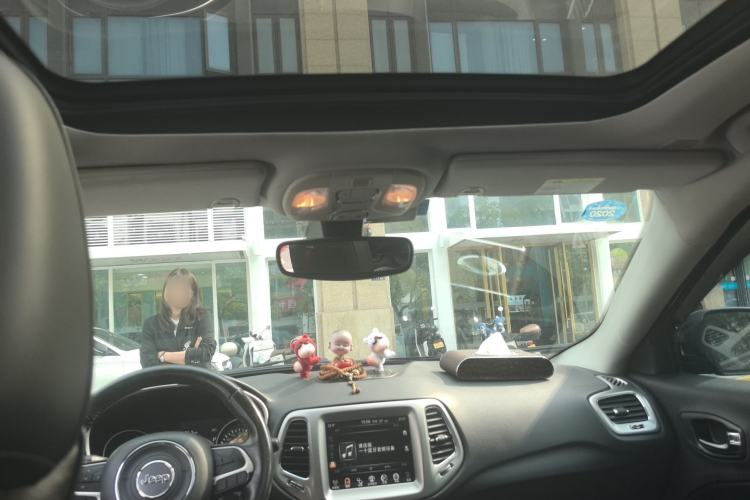 Used Jeep Compass 2017 200T Automatic Family Edition
