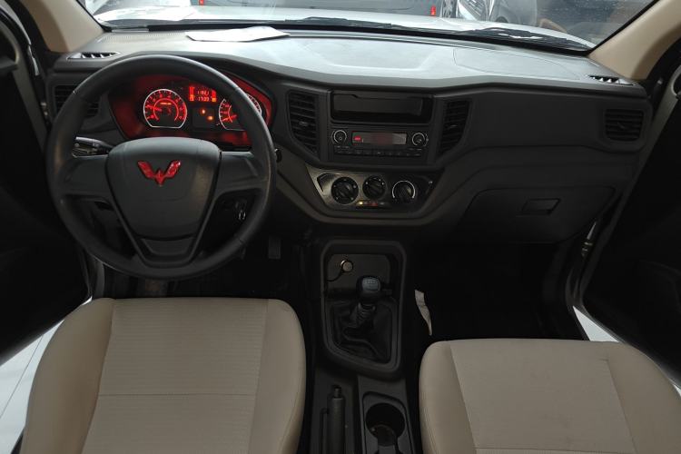 Used Wuling Hongguang V 2022 1.5L Jingqu Edition Electric-Assist LAR