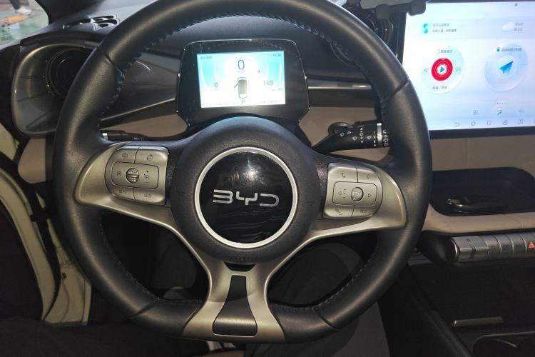 Used BYD Dolphin 2024 Honor Edition 420km Freedom Version Steering Wheel