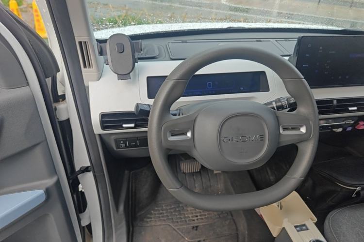 Used Geely Galaxy Panda 2024 Panda Mini 200km Endurance Bear
