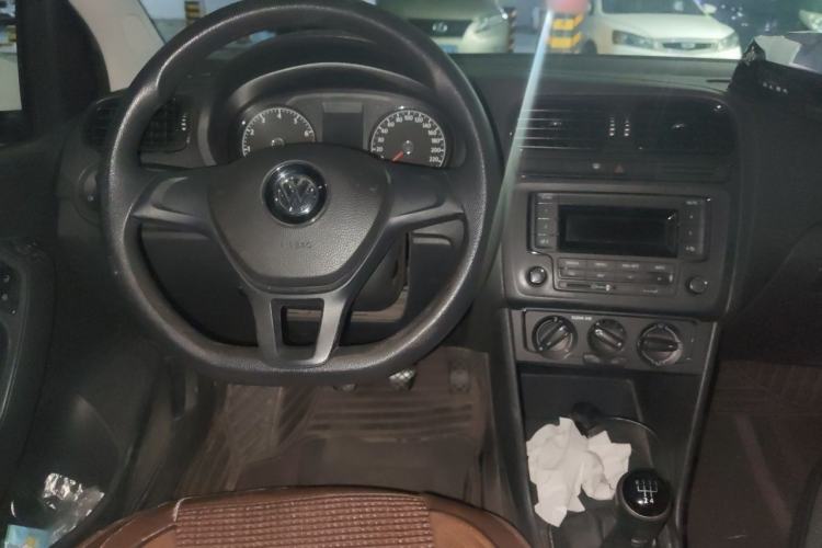 Used Volkswagen Polo 2016 1.4L Manual Fashion Model