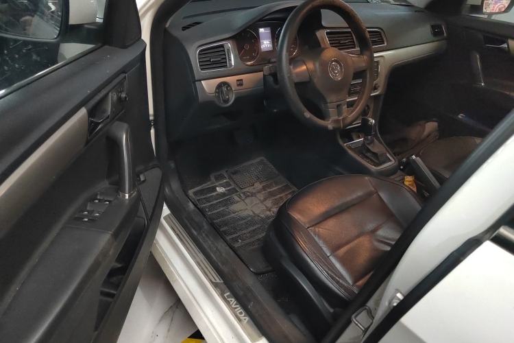 Used Volkswagen Lavida 2013 Restyled Classic 1.6L Automatic Comfort Edition