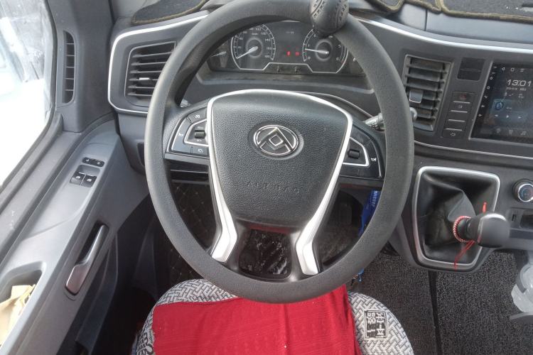 Used SAIC MAXUS Xintu V80 2021 2.0T Manual Classic Aoyuntong 127 PS Mid-axle Mid-roof 6/7/8/9-Seater