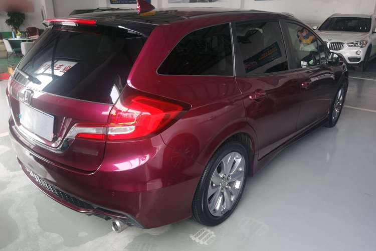 Used Honda Jade 2017 1.8L automatic Comfort version 5 seats Exterior 3