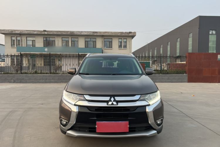 Used Mitsubishi Outlander 2018 2.0L Two-Wheel Drive Glory Edition 5 Seats