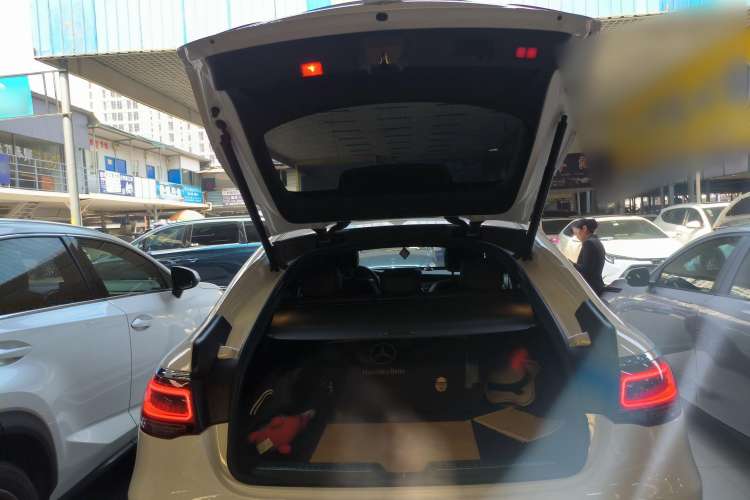 Used Mercedes-Benz GLC Coupe 2020 GLC 300 4MATIC Coupe SUV
