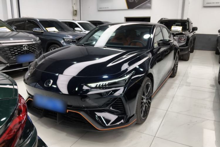 Used Changan UNI-V 2025 Model Third-Generation 2.0T Dynamic Edition