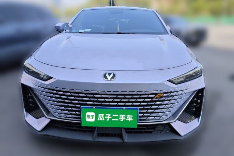 Used Changan UNI-V 2022 1.5T Prestige Version