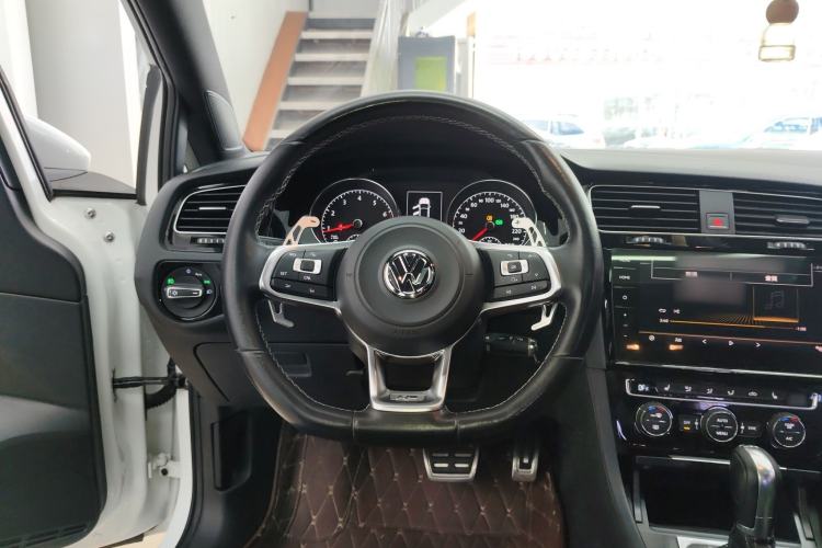 Used Volkswagen Golf 2016 1.4TSI Automatic R-Line