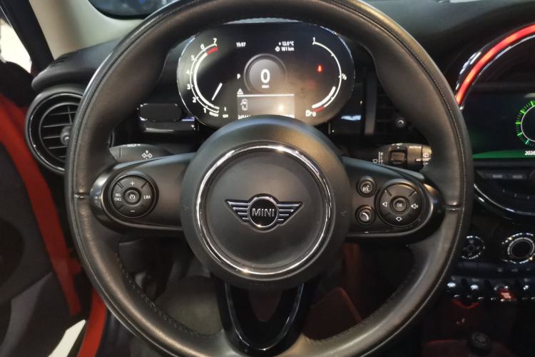 Used MINI MINI 2021 1.5T COOPER Classic Edition Five-Door Version
