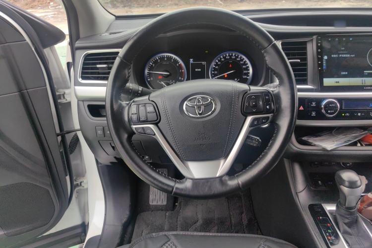 Used Toyota Highlander 2018 2.0T Four-Wheel Drive Luxury Version 7 Seats China VI Standard
