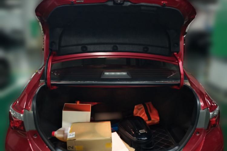 Used Toyota Corolla 2014 1.6L CVT GL-i Trunk