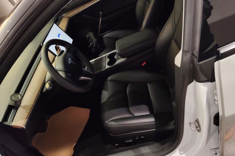 Used Tesla Model 3 2022 Rear-Wheel-Drive Version Left Front Seat