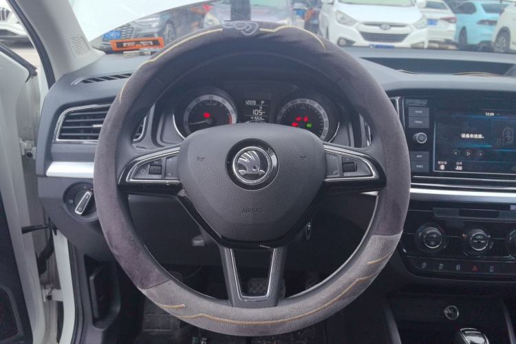 Used Skoda Kamiq 2018 1.5L Automatic Comfort Edition China VI Standard Steering Wheel