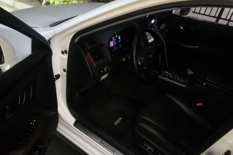 Used Toyota Crown 2012 2.5L Royal Leather Edition Driver Seat