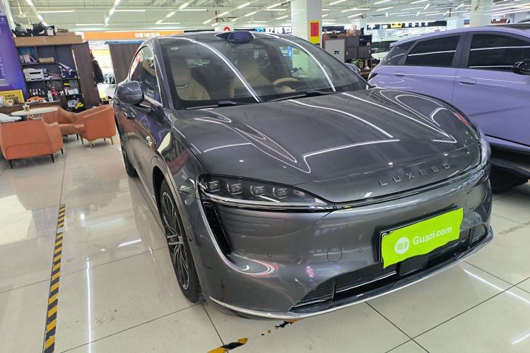 Used Hima Luxeed R7 2024 All-Electric 667 km Max