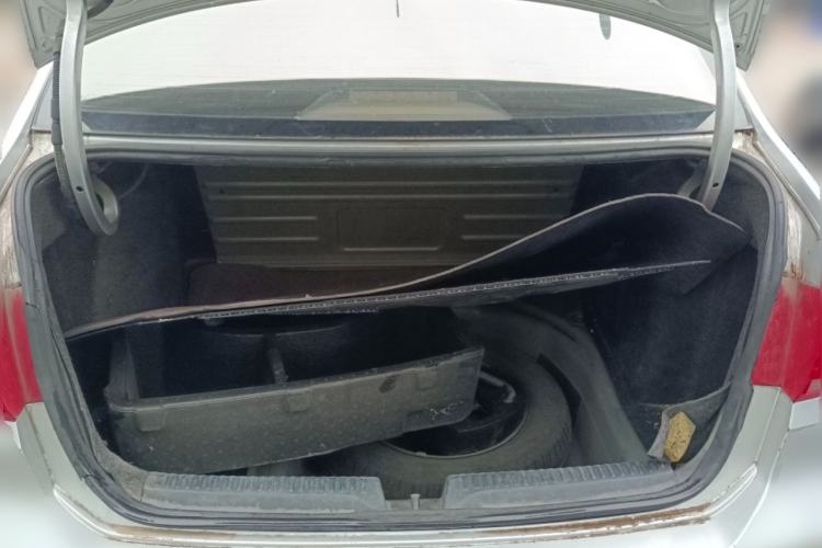 Used Volkswagen Santana 2013 1.4L Manual Fashion Edition Trunk