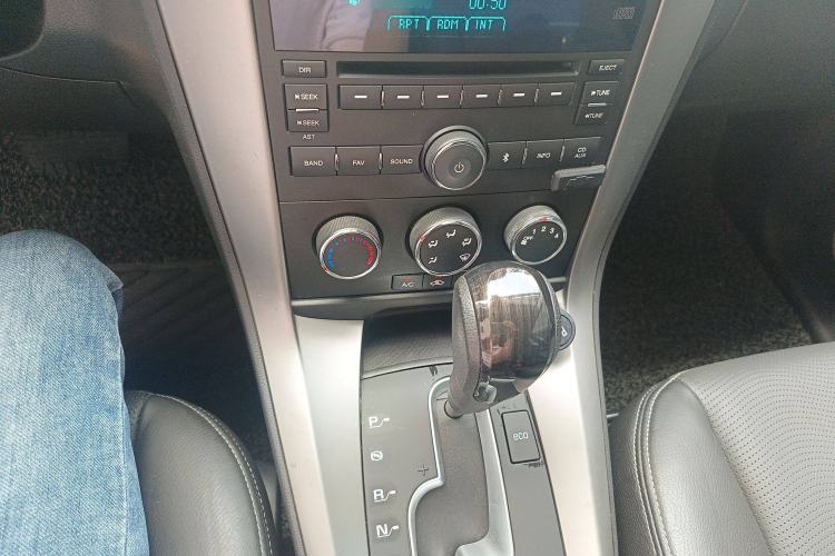 Used Chevrolet Captiva 2014 2.4L Two-Wheel Drive Urban Version 7 Seats