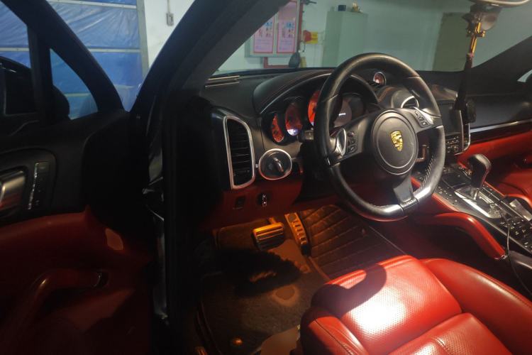 Used Porsche Cayenne 2014 Cayenne Platinum Edition 3.0T