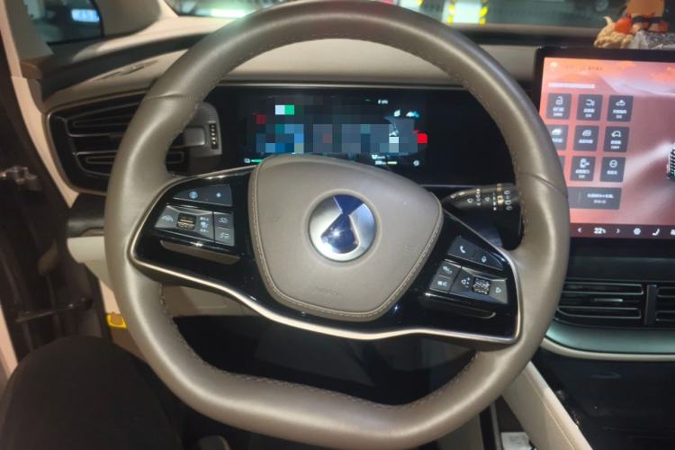 Used Denza D9 2022 DM-i 1040 Prestige Model
