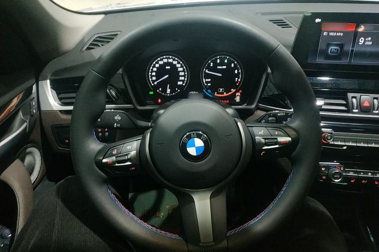 Used BMW X1 2022 sDrive25Li Leading Model Steering Wheel