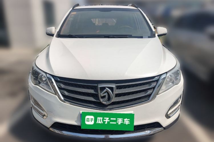 Used Baojun 560 2015 1.8L manual Comfort trim level
