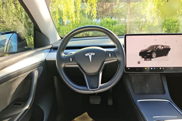 Used Tesla Model Y 2022 Rear-Wheel-Drive Version