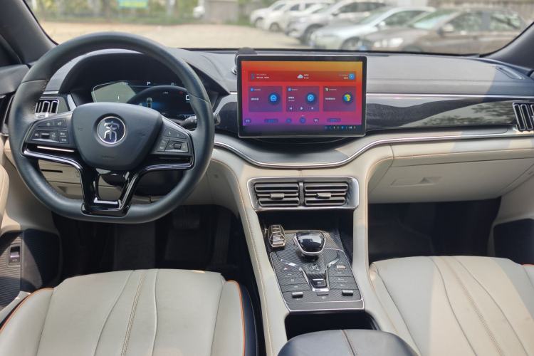 Used BYD Song PLUS New Energy 2021 DM-i 110KM Flagship Model Interior 4