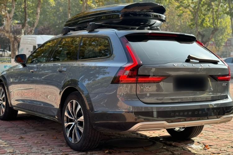 Used Volvo V90 2022 Cross Country B5 AWD Smart Range Edition