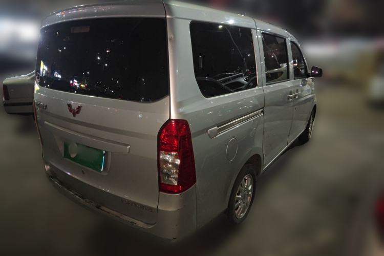 Used Wuling Rongguang V 2018 1.5L Standard Version
