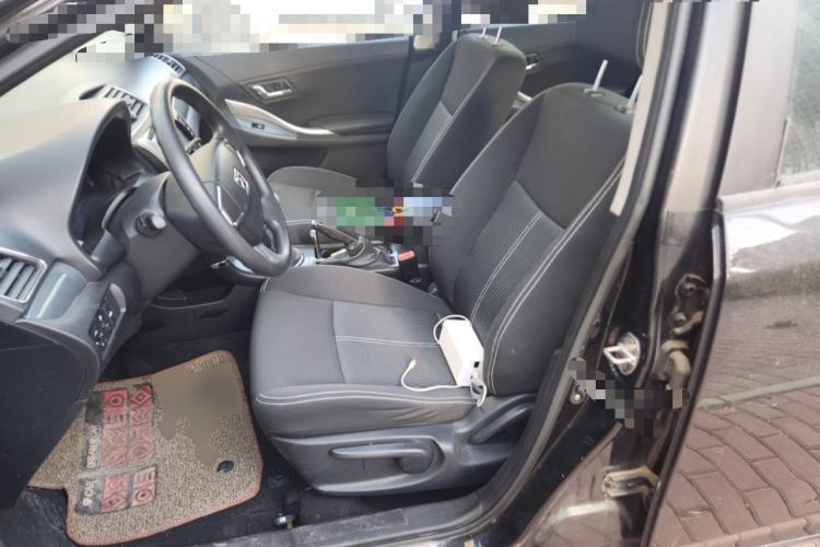 Used Zotye Z300 2016 New Vision 1.5L Manual Gratitude Edition