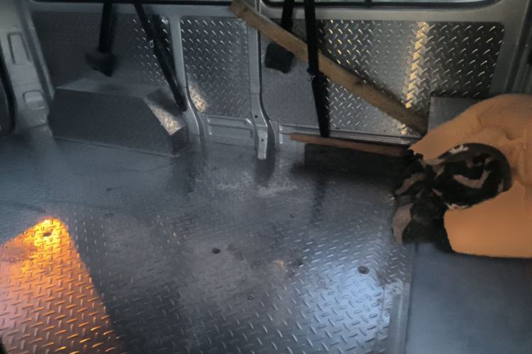 Used Jinbei Hiace King 2021 2.0L City Transport King Series Express Model Standard Top 6-Seater 1TZS
