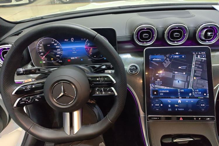 Used Mercedes-Benz C-Class 2024 Second Facelift C 260 L Sport Edition Center Console