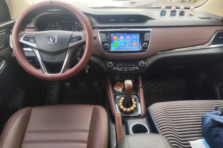 Used CHANGAN Lingxuan 2017 1.6L Manual Happiness Edition Center Console