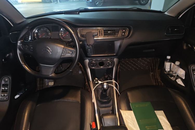 Used Citroen C3-XR 2015 1.6L Manual Pioneer Model Center Console