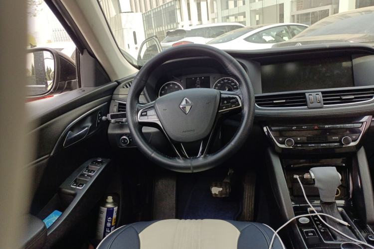 Used BORGWARD BX7 2016 28T Four-wheel Drive Luxury Edition 5 Seats
