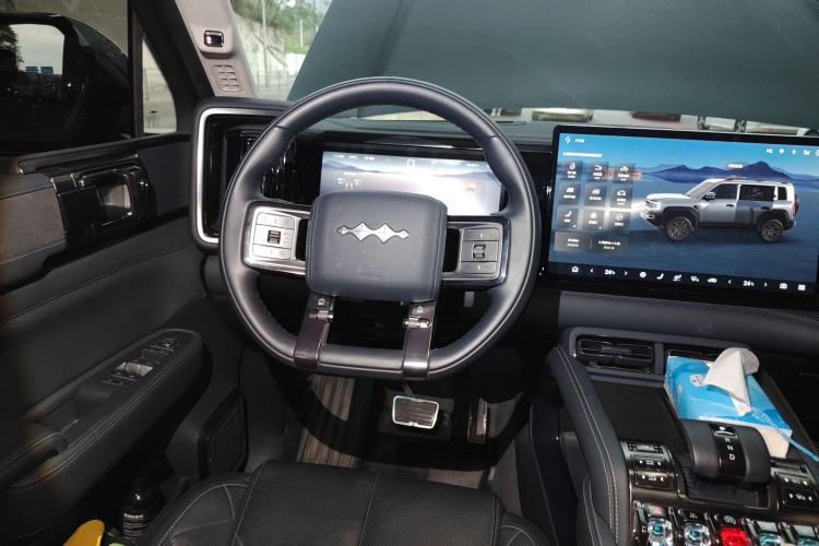 Used Formula Leopard Leopard 5 2023 Navigator Edition
