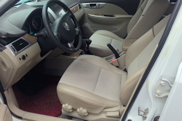 Used Buick Excelle 2015 1.5L Manual Classic Trim